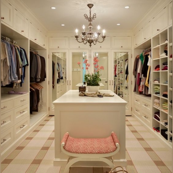 Clothes, shoes, accessories, home decor...etc - Picture 1 of 1